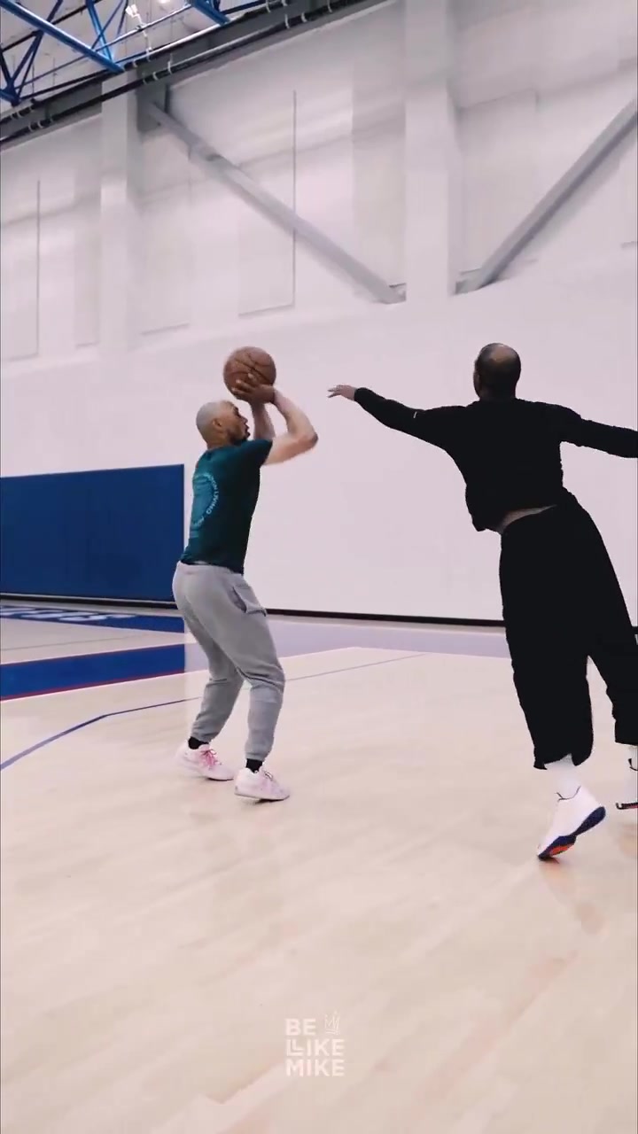 被快船遣返回家！保罗和MLB名将贝茨一起训练 40岁老炮下家在哪？