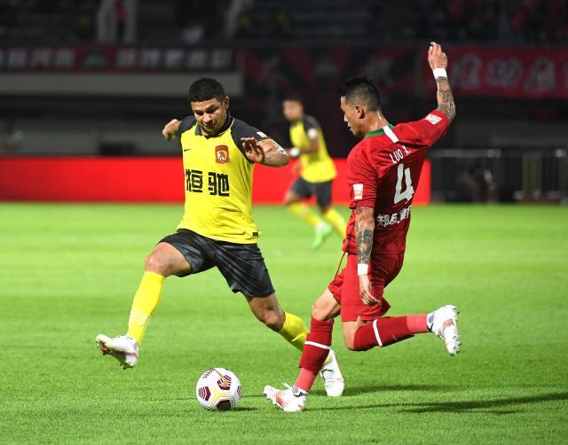 c7娱乐入口-广州4归化0外援难赢河南 卡帅的愁也是各队的难